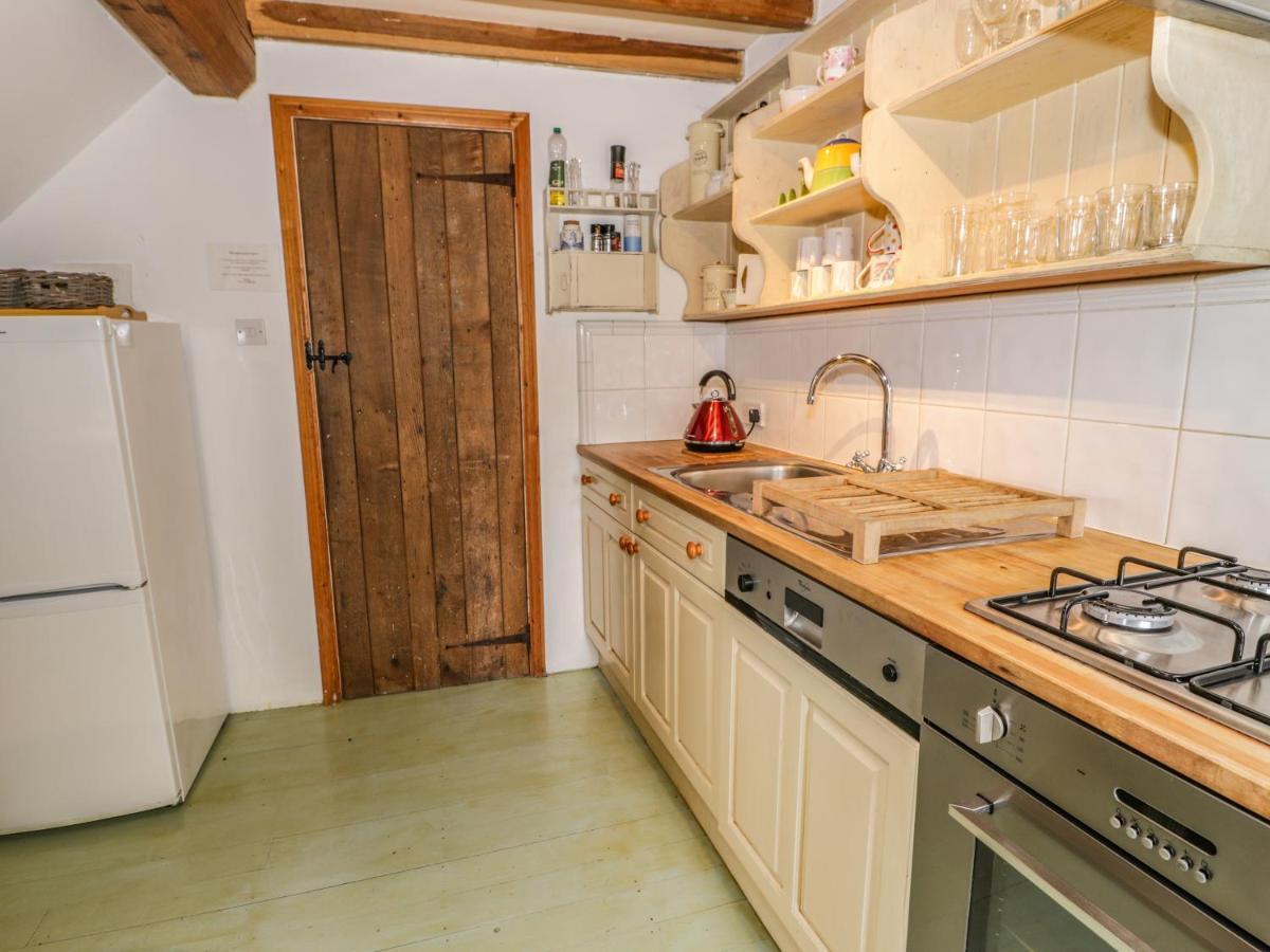 Beudy Dolpebyll Villa Llangadfan Bagian luar foto