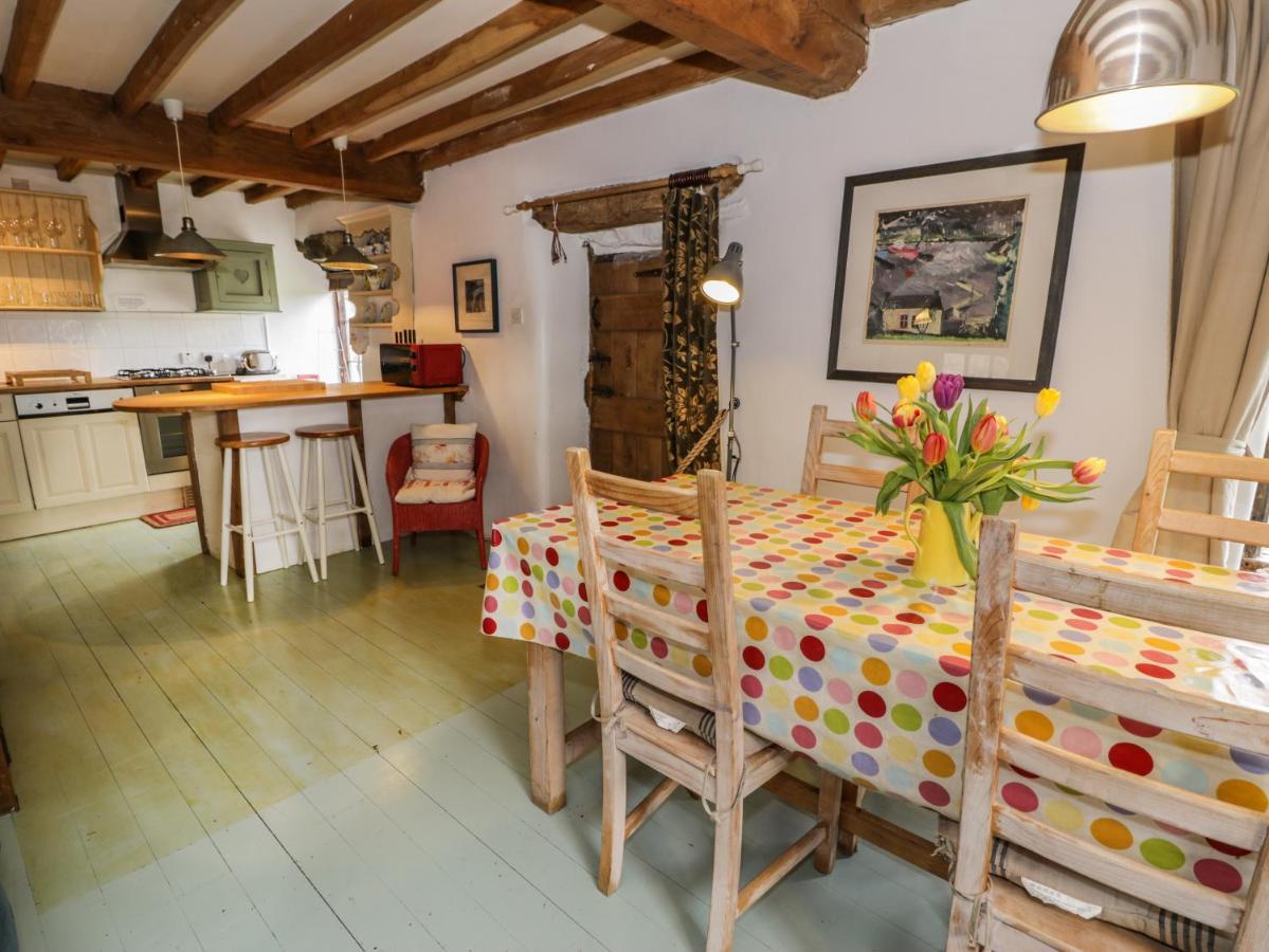 Beudy Dolpebyll Villa Llangadfan Bagian luar foto