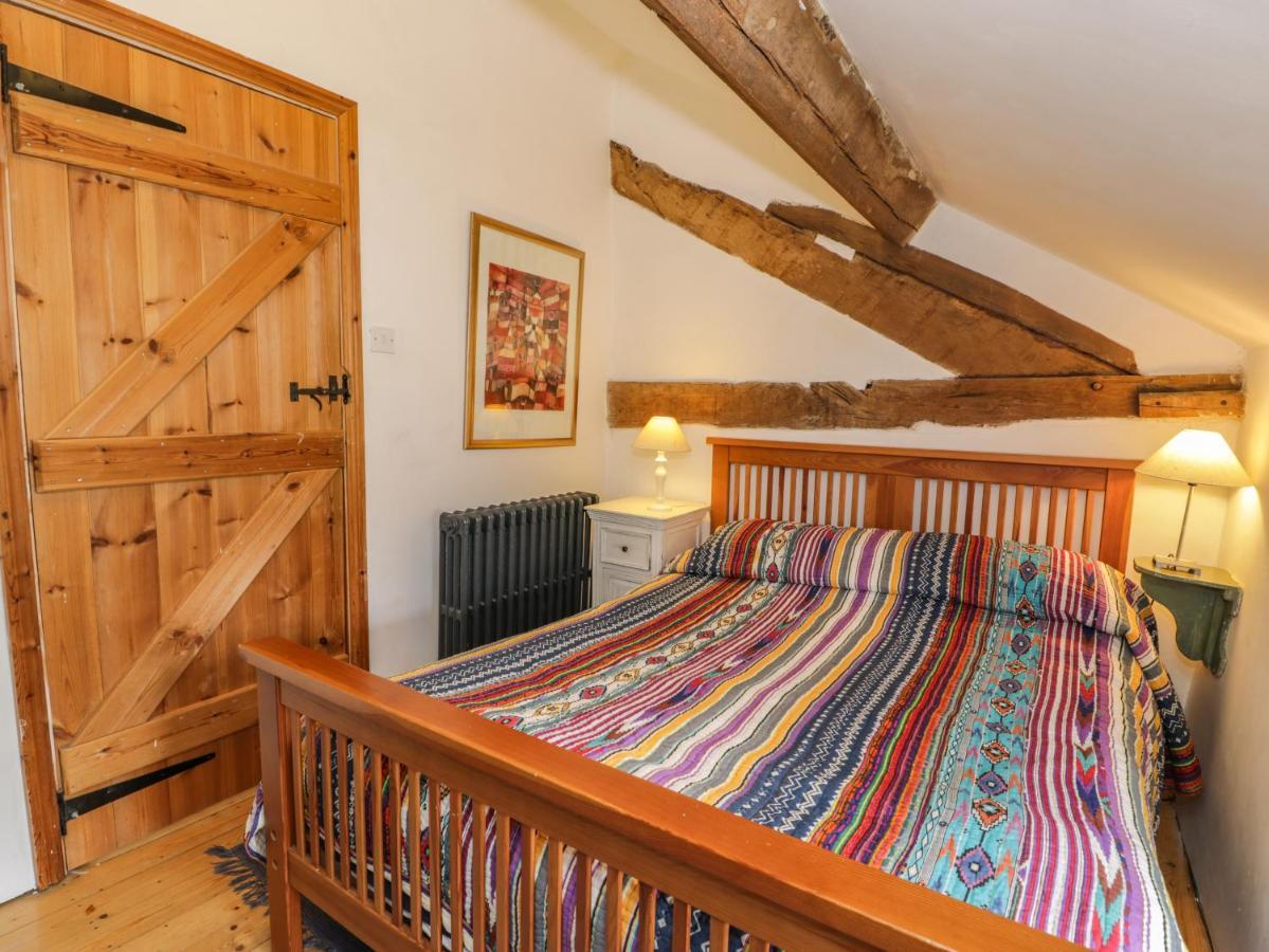 Beudy Dolpebyll Villa Llangadfan Bagian luar foto